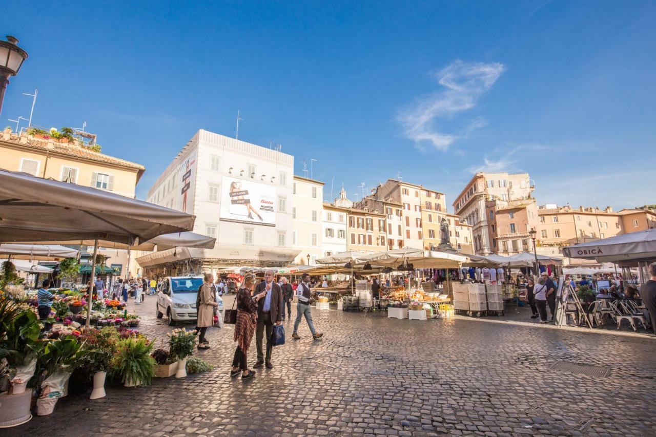 فيلا رومافي Amazing In Piazza Navona المظهر الخارجي الصورة